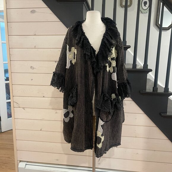 067Oli & Hali Flower Patchwork Lace Ruffle Sleeve Duster Washed Black Size Small - Picture 10 of 11